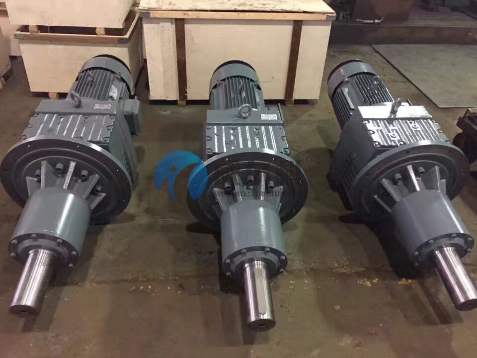 玖龍紙業訂購我司非標減速機9臺，維修十噸級減速機一臺